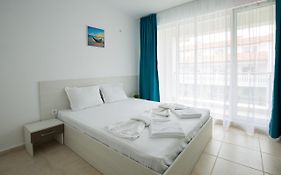 Sea Life Apartments Sinemorets